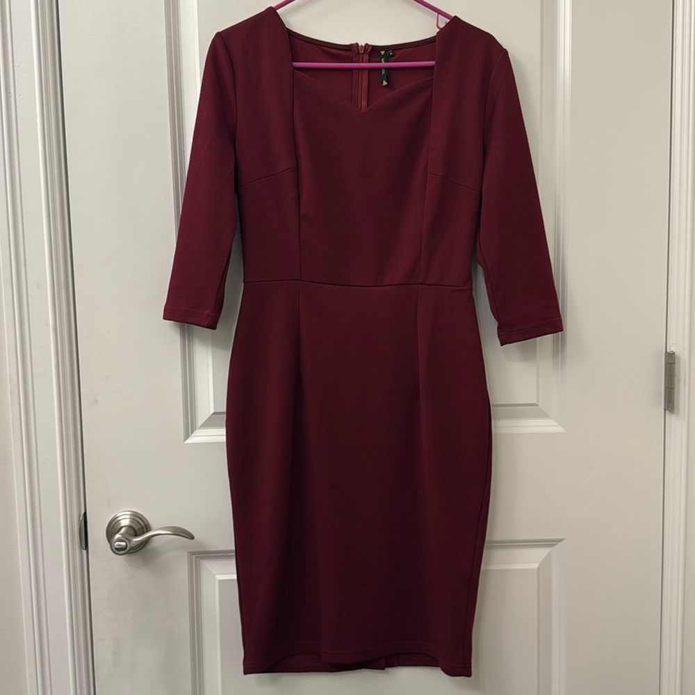 Burgundy 3/4 Sleeve Sheath Dress with Square Neckline – Size M